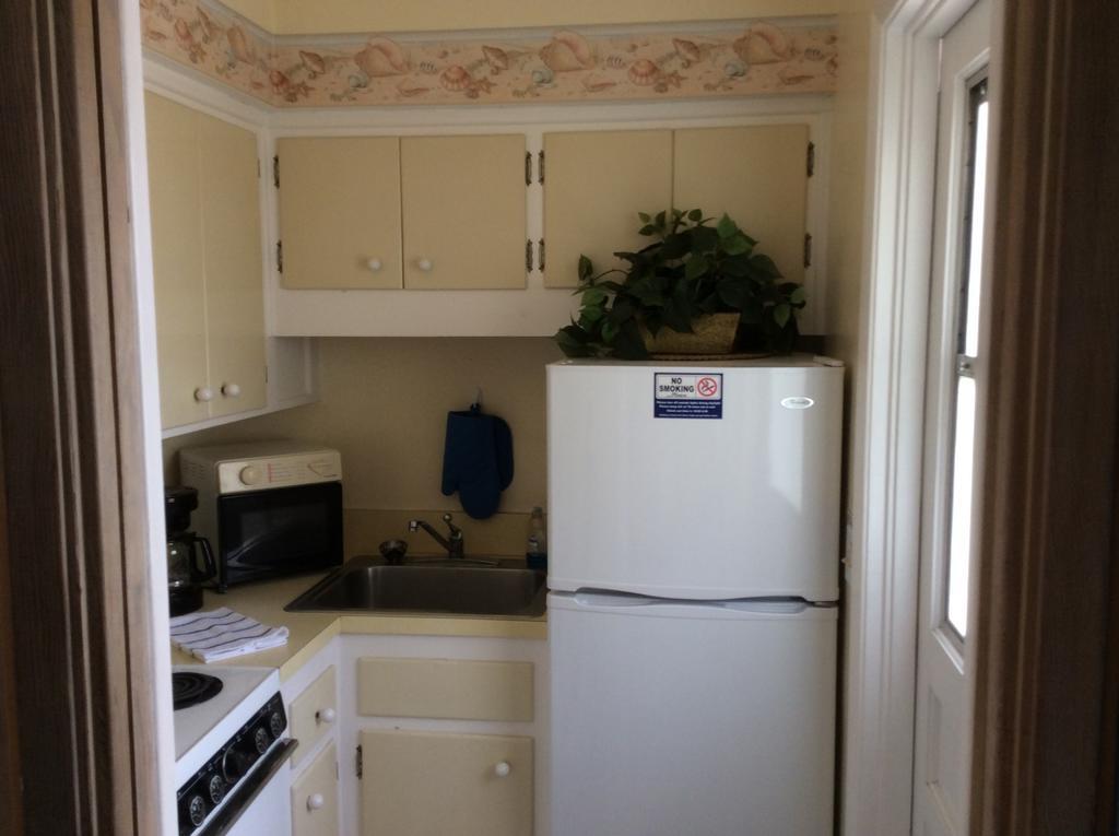 The Grove Condominium Delray Beach Room photo