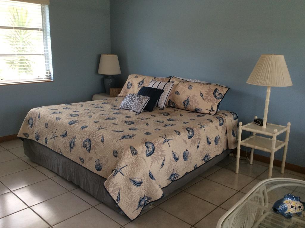 The Grove Condominium Delray Beach Room photo
